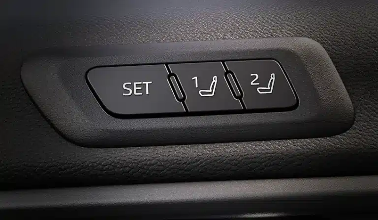 Maruti Suzuki Invicto Seat adjustment set