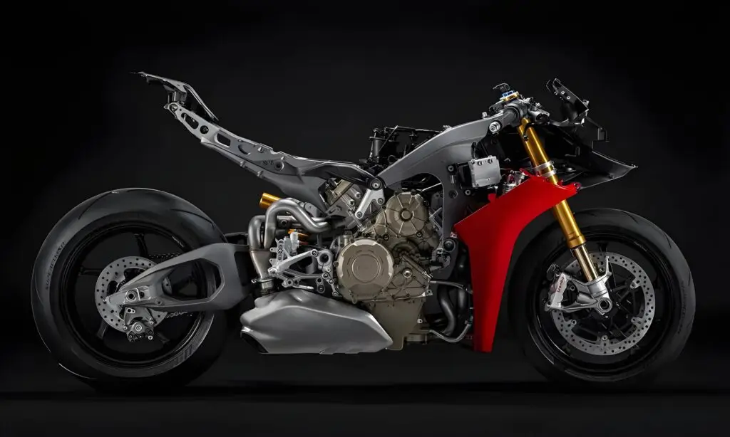 2025 Ducati Panigale V4 (1)