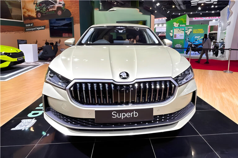 2025-Skoda-Superb